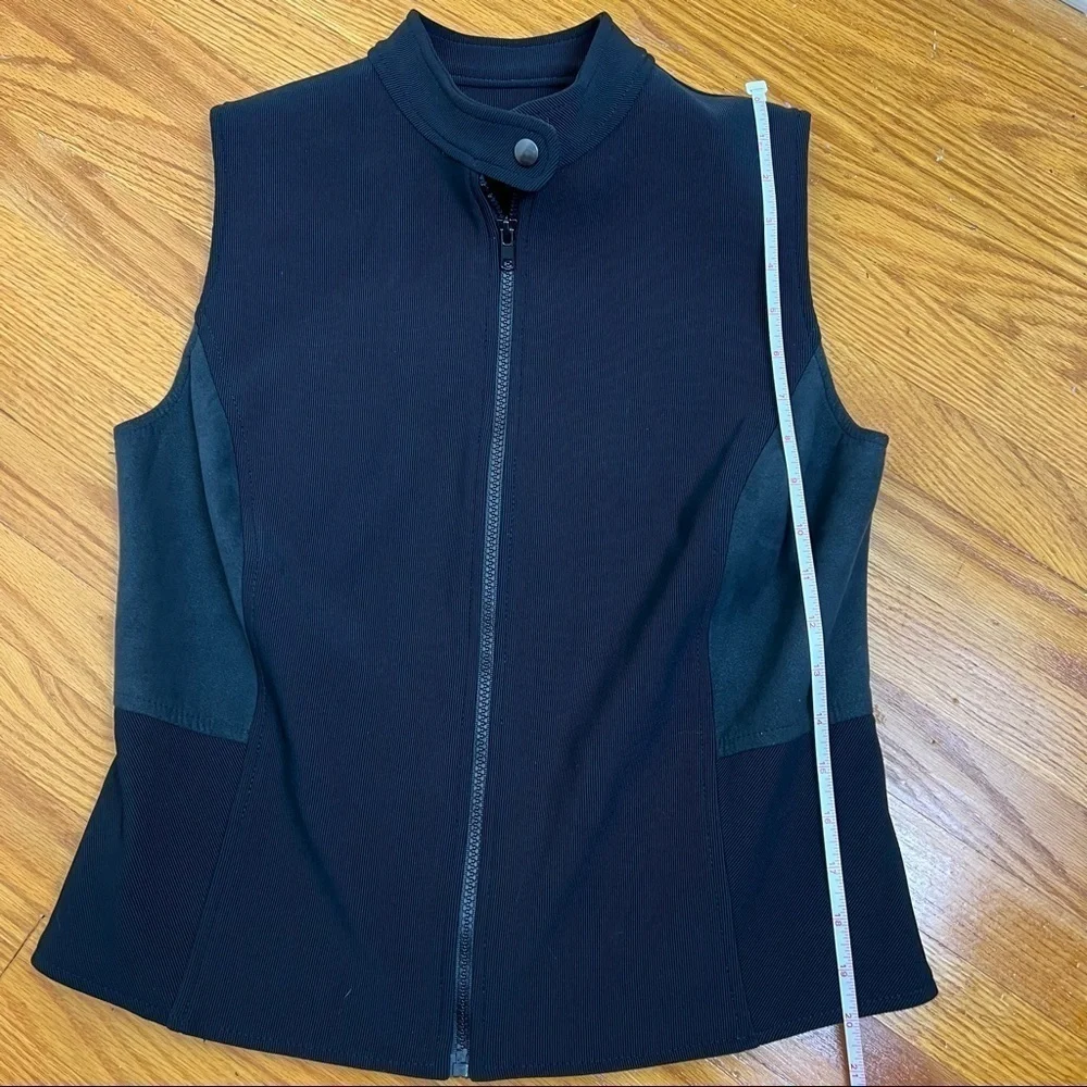 Equestrían Black Vest‎
